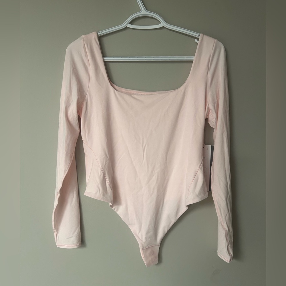 Lululemon‎ Ultra Soft Nulu Wundermost Square Neck Bodysuit